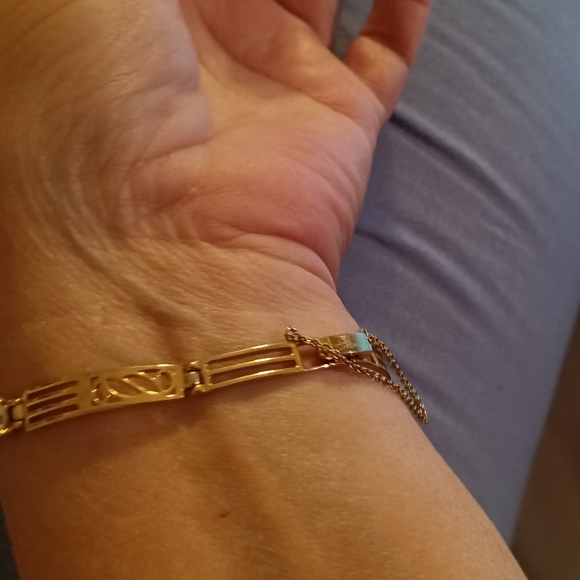 Gorgeous Australian Crystal Bracelet - Picture 3 of 10